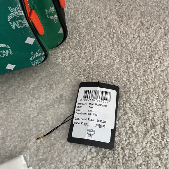 MCM Resnick Eden Green Reflective Leather Belt Bag - Picture 2 of 8